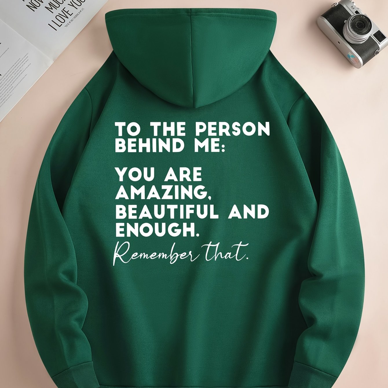 Modieuze Zwarte Herenhoodie met Inspirerende Opdruk en Trekkoord, Kangoeroezak, Comfortabele Casual Herfst/Winterkleding, Herfst-Winter Kledingstuk | Inspirerende Hoodie