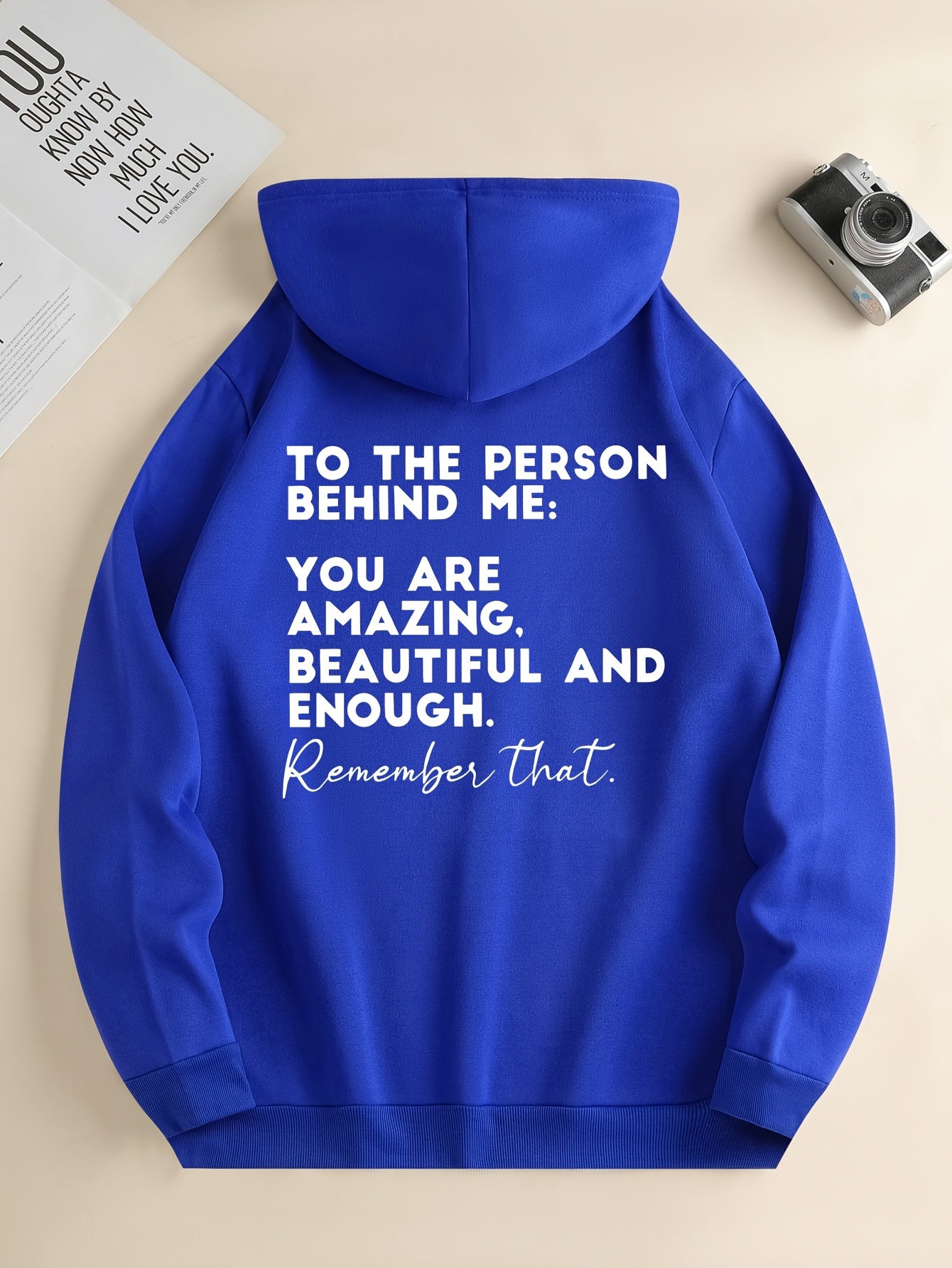 Modieuze Zwarte Herenhoodie met Inspirerende Opdruk en Trekkoord, Kangoeroezak, Comfortabele Casual Herfst/Winterkleding, Herfst-Winter Kledingstuk | Inspirerende Hoodie