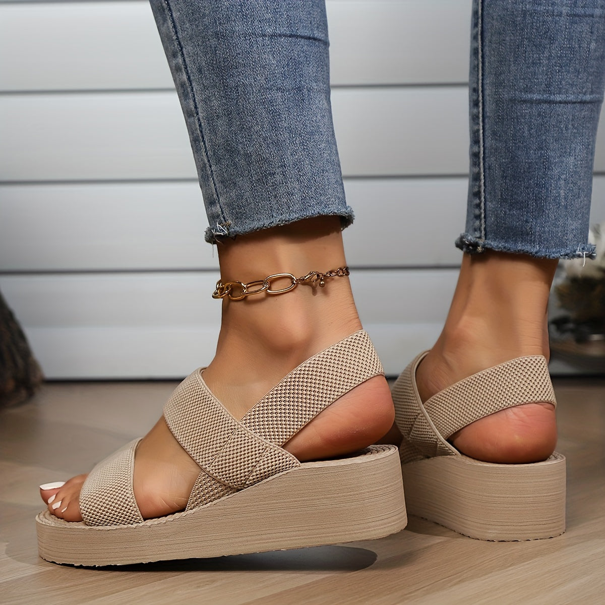 SoleLuxe | Beige Platform Sandalen