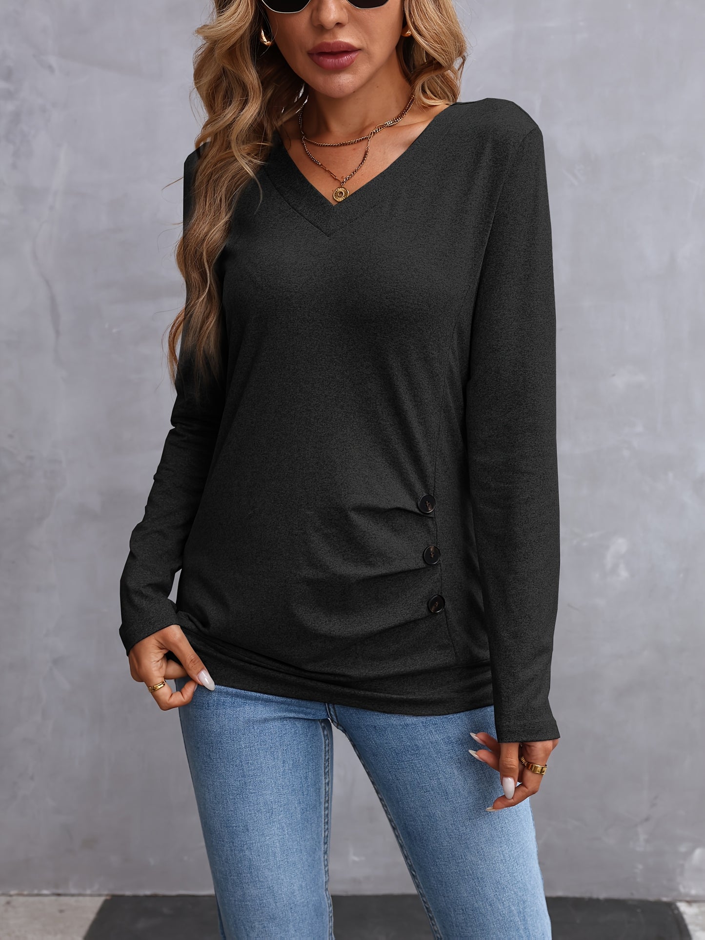 Elegante dames v-hals t-shirt met lange mouwen en knoopdetail - 100% polyester breisel, tinta unita, normale lengte voor lente en herfst