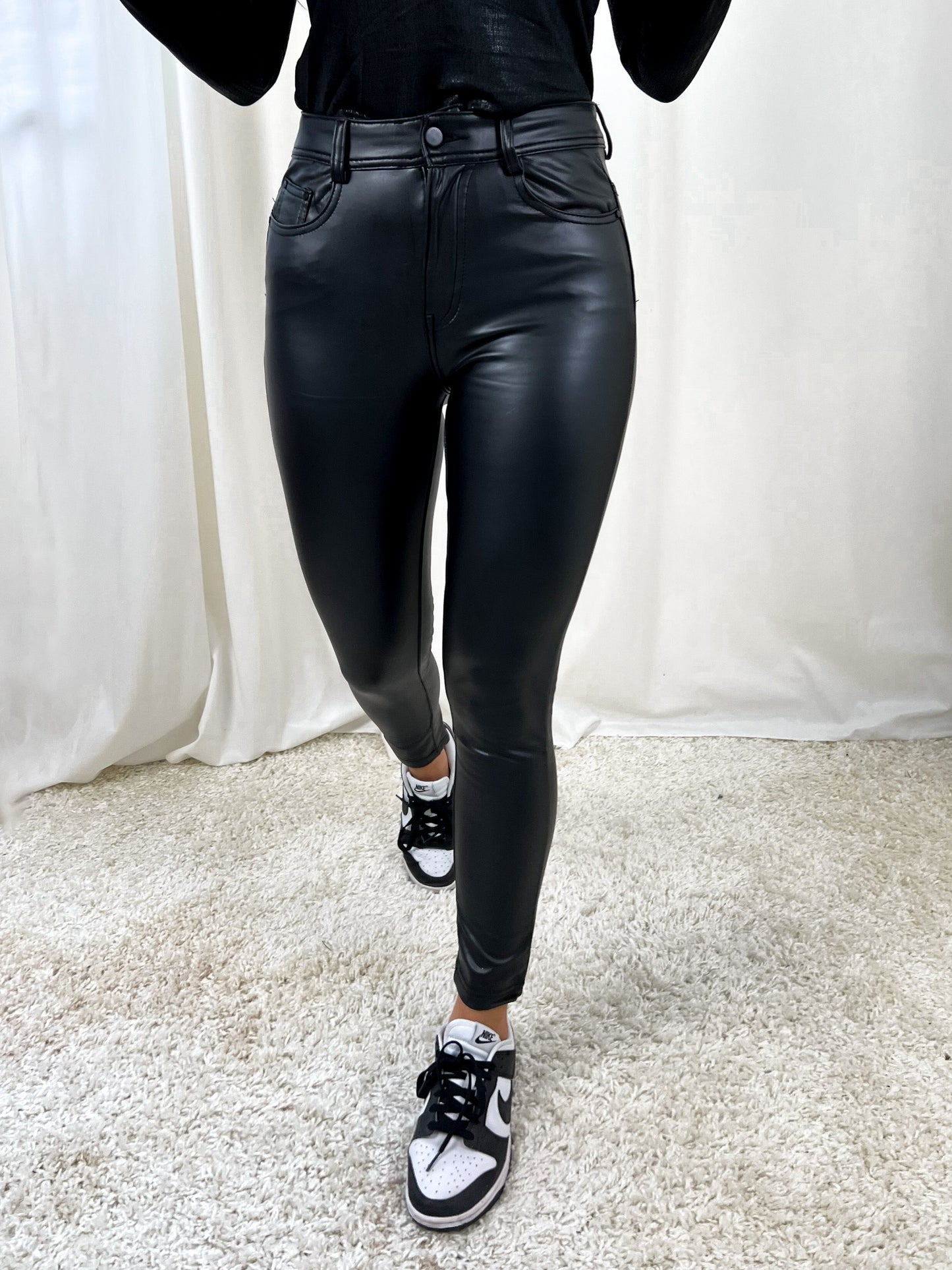 EAZEN Leather pants