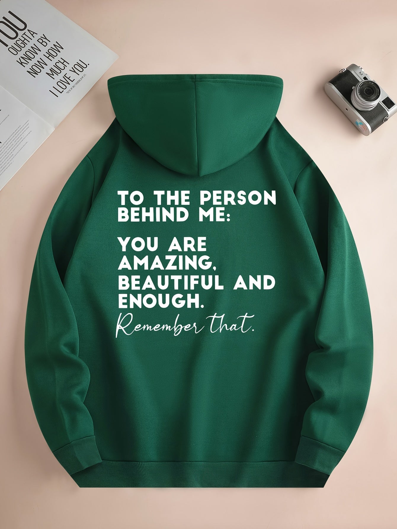 Modieuze Zwarte Herenhoodie met Inspirerende Opdruk en Trekkoord, Kangoeroezak, Comfortabele Casual Herfst/Winterkleding, Herfst-Winter Kledingstuk | Inspirerende Hoodie