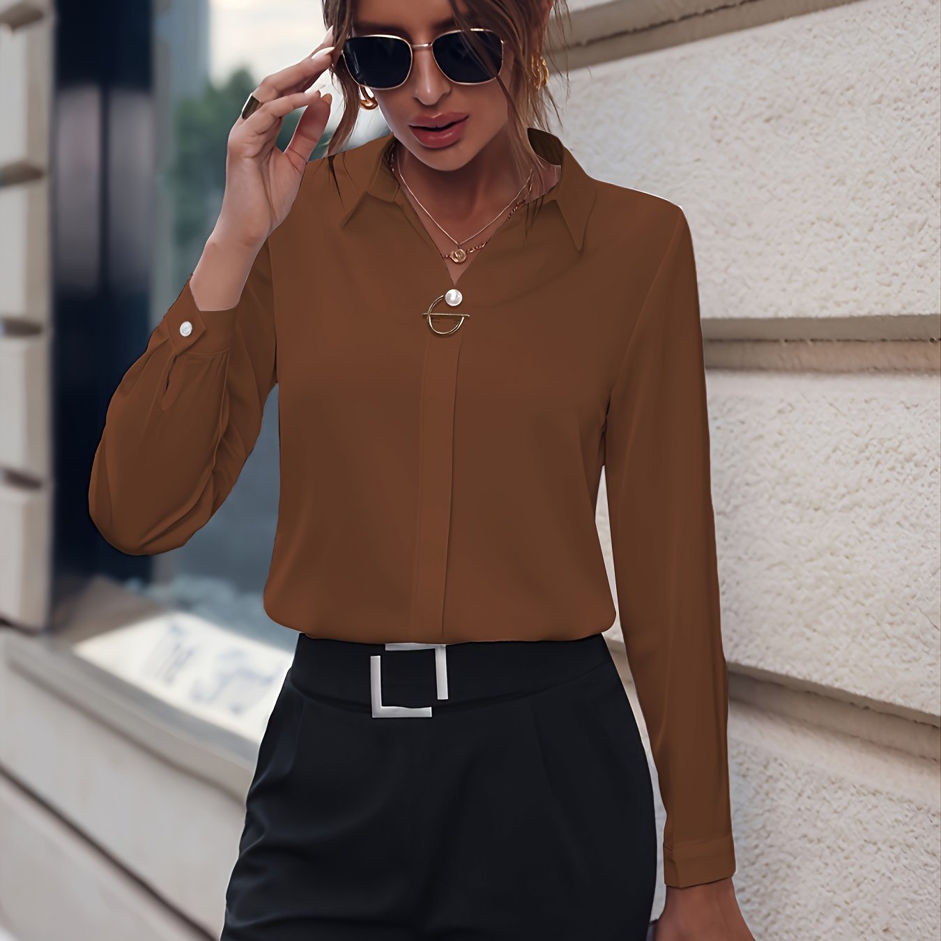 Stijlvolle Lange Mouwen Blouse met Parelknop Details - Slim Fit, Veelzijdig Effen Kleur Shirt voor Vrouwen, Perfect voor Casual of Kantoor Kleding