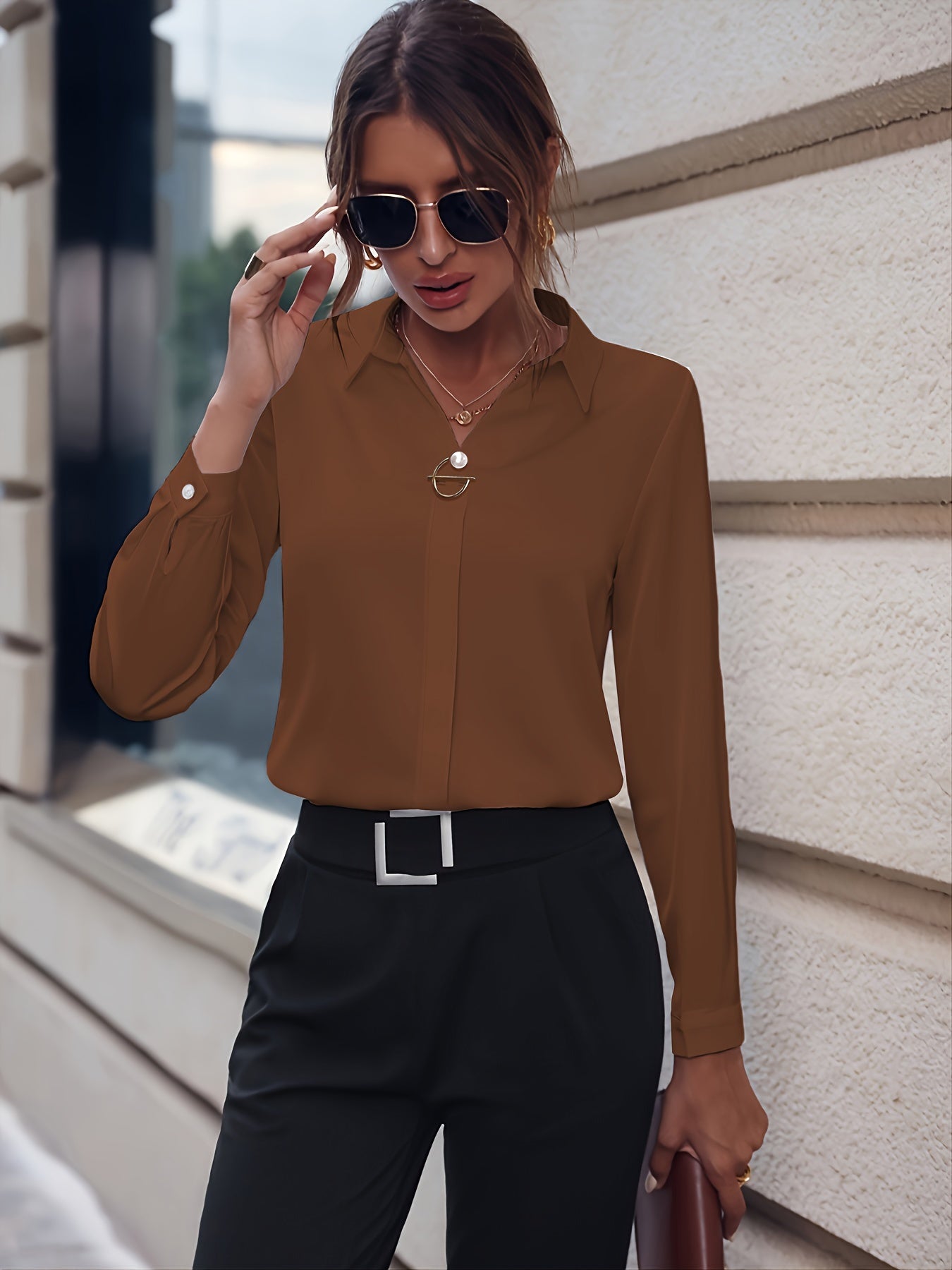 Stijlvolle Lange Mouwen Blouse met Parelknop Details - Slim Fit, Veelzijdig Effen Kleur Shirt voor Vrouwen, Perfect voor Casual of Kantoor Kleding
