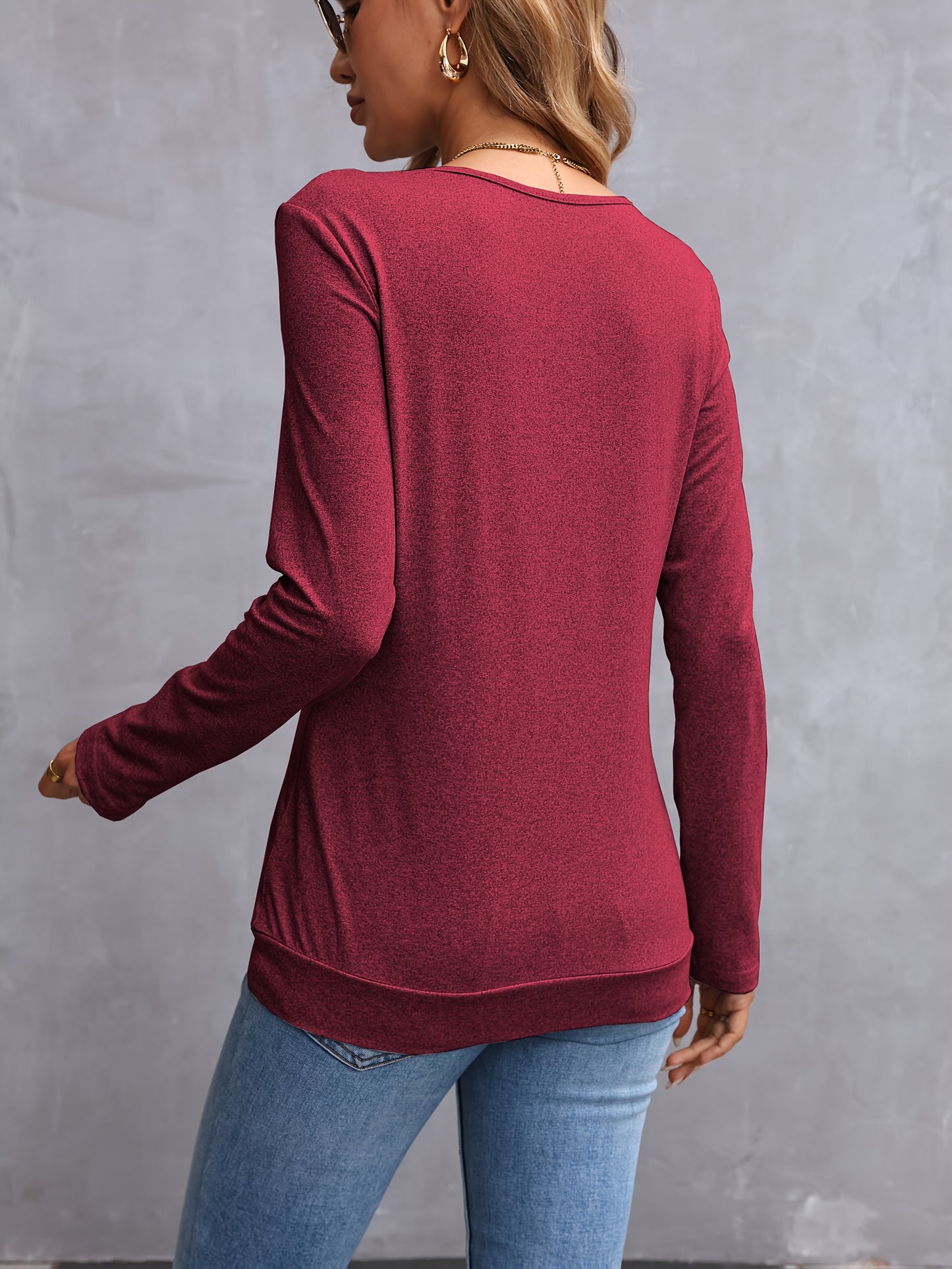 Elegante dames v-hals t-shirt met lange mouwen en knoopdetail - 100% polyester breisel, tinta unita, normale lengte voor lente en herfst