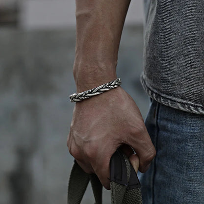 Twisted Titan Craft Armband