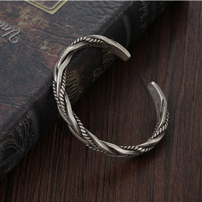 Twisted Titan Craft Armband