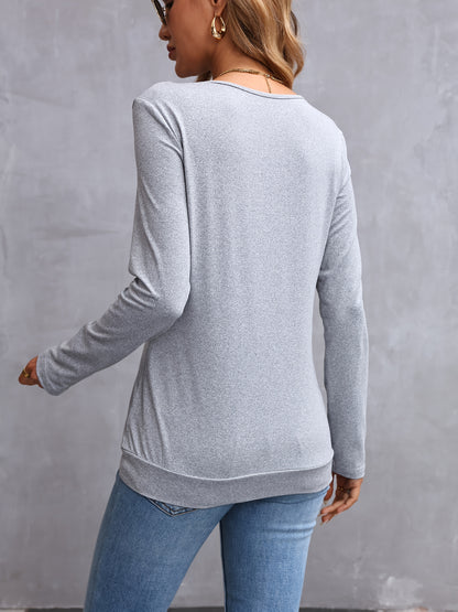 Elegante dames v-hals t-shirt met lange mouwen en knoopdetail - 100% polyester breisel, tinta unita, normale lengte voor lente en herfst